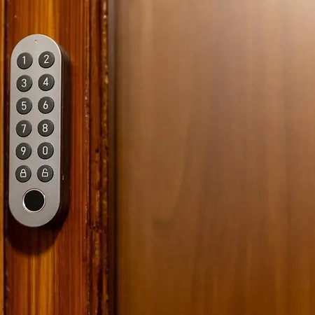 888 - 100mt M1 Pasteur Apartment Milan